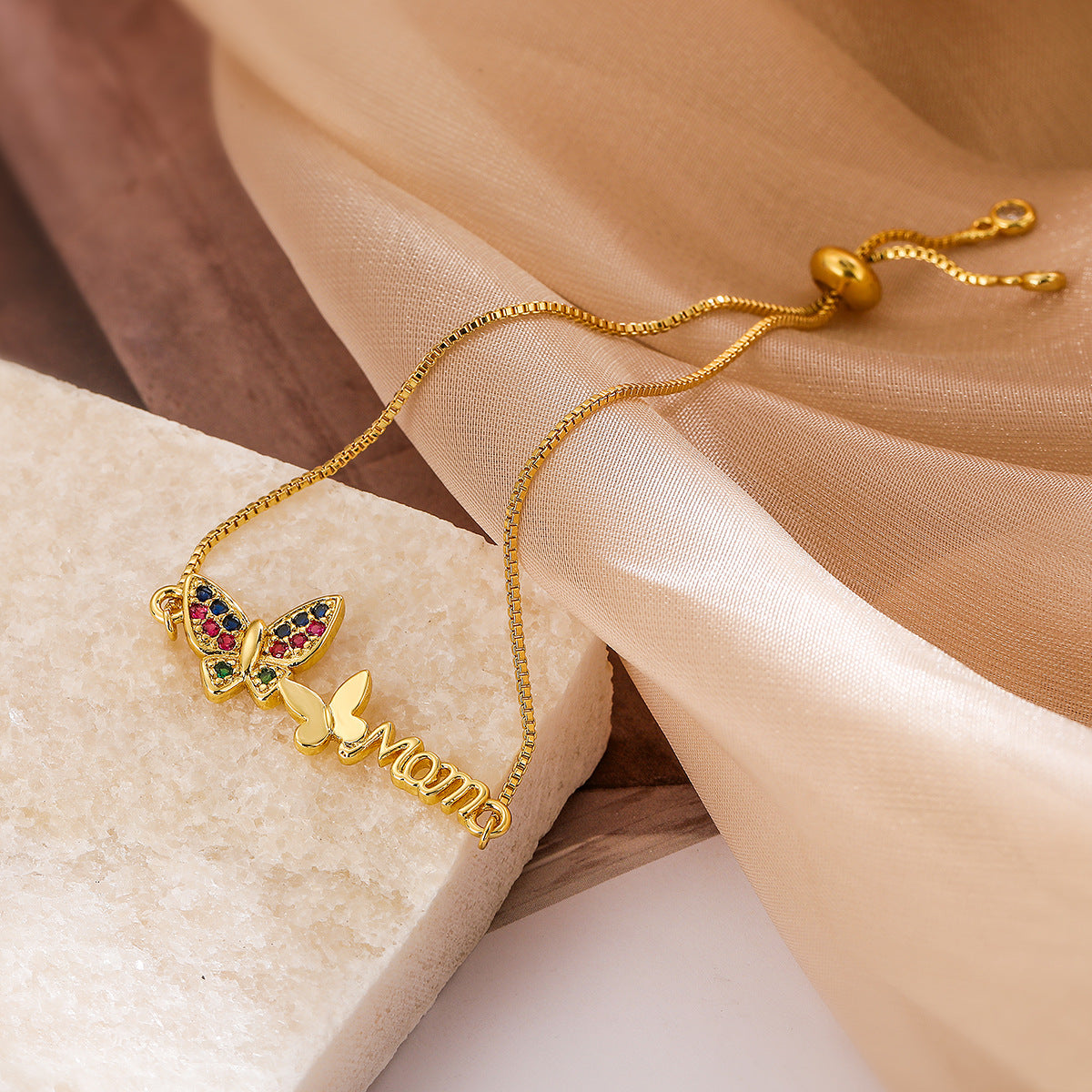 Wholesale Mother's Day Copper Plated 18K Gold Zircon MAMA Bracelet